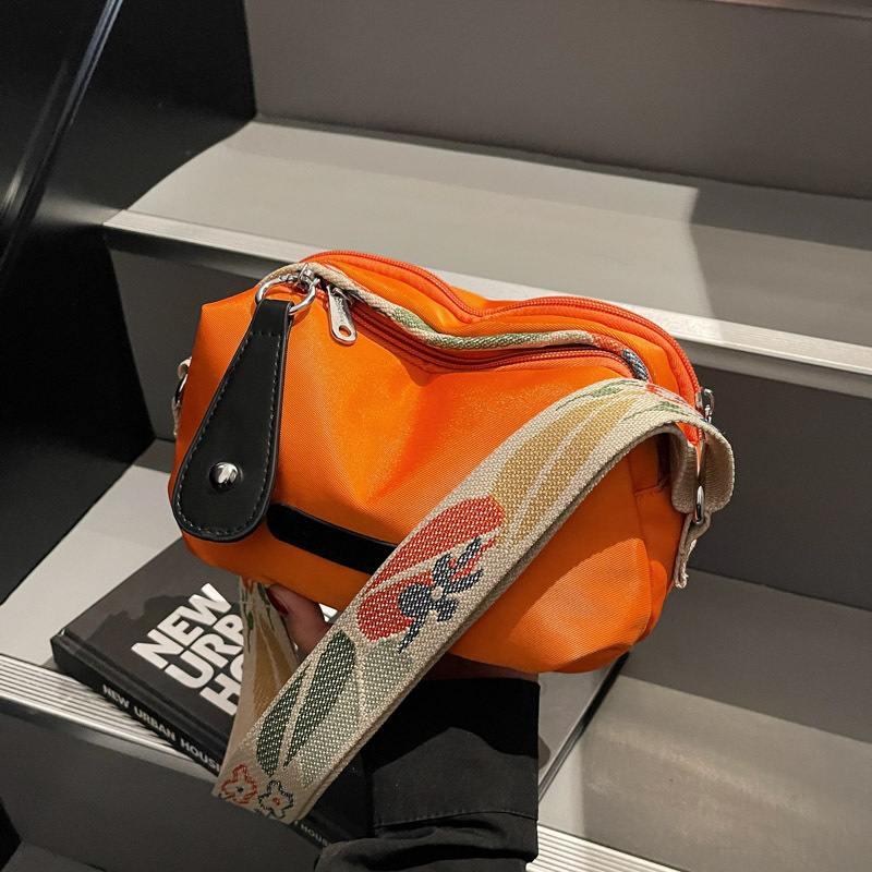 2025 autumn new shoulder bag design wide shoulder strap crossbody bag fashion canvas bag simple women's crossbody bag designer bag women's s