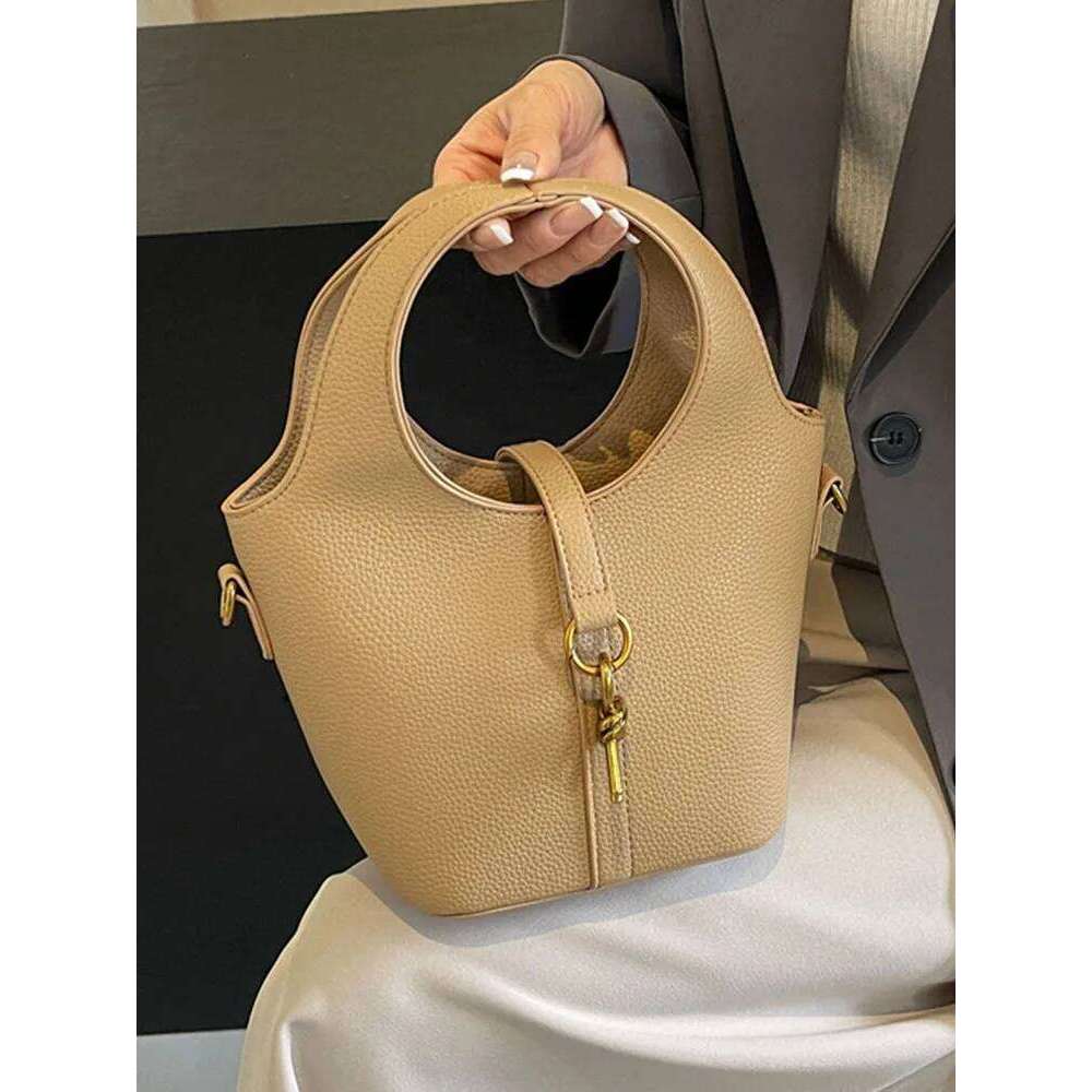 Women New Style Trendy Crossbody Bucket Fashionable High End Office Handbag Personalized Metal Decoration One Shoulder Bag