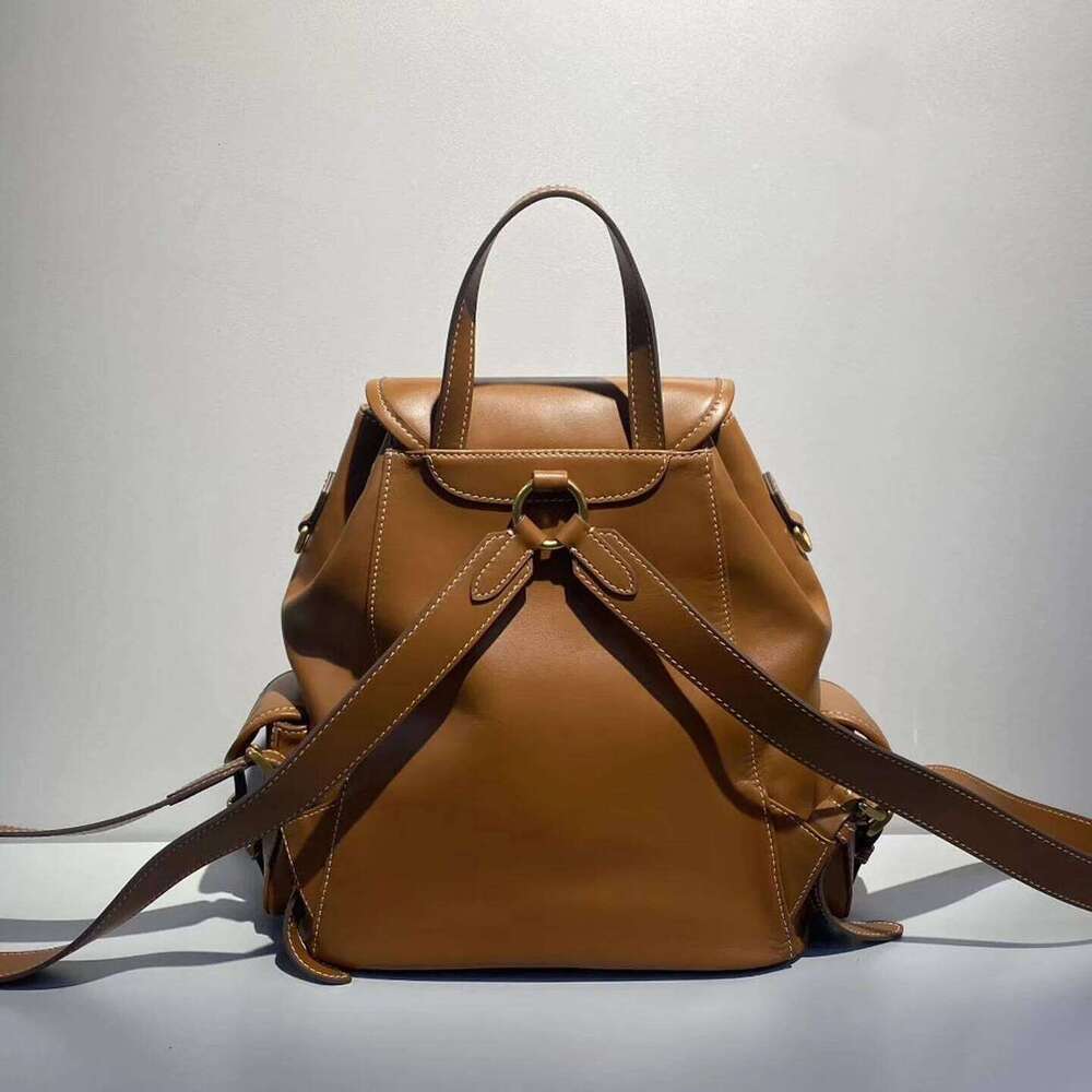 Hot Selling XHTY Genuine Leather Retro Backpack Female Bag Full-Grain Cowhide New Minority Advanced Feeling Fashion Commute Versatile Designer Bags