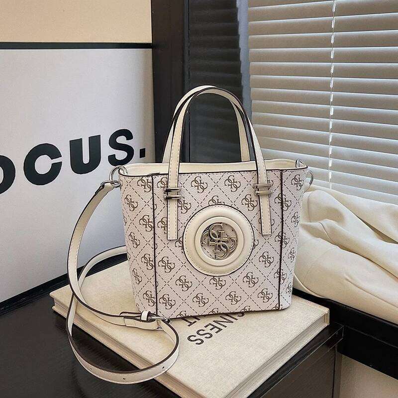Designer Luxury Fashionable Trendy Shopper Handbag Women Large Capacity For Business With Vintage Paris Design Letter