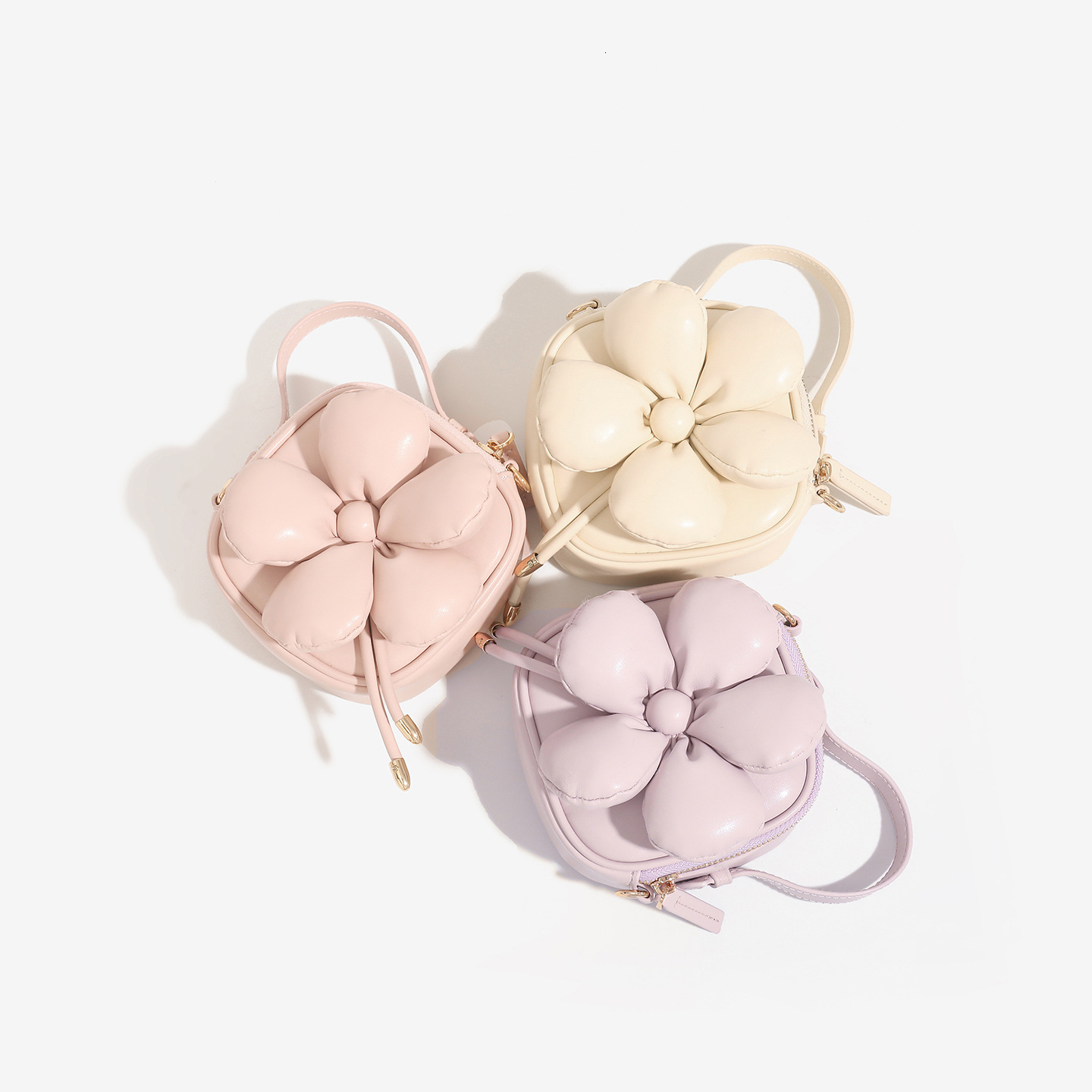 Free Shipping Designer New Soft Faced Fashion Women's Handbag With Floral Chain Single Shoulder Crossbody Bag Urban Simple Leisure Commuting Smal