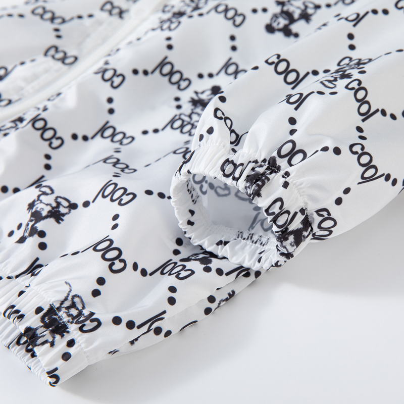 Lightweight and breathable sun-proof jacket for boys and girls comfortable designer clothing with a hood for babies soft and skin-friendly fabric.