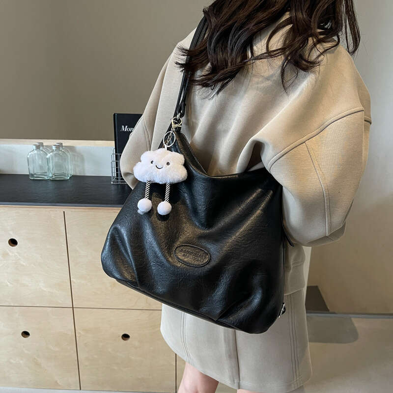 Large Capacity Commuter for Women 2025 New Autumn Fashion Single Shoulder Korean Niche Versatile Tote Bag