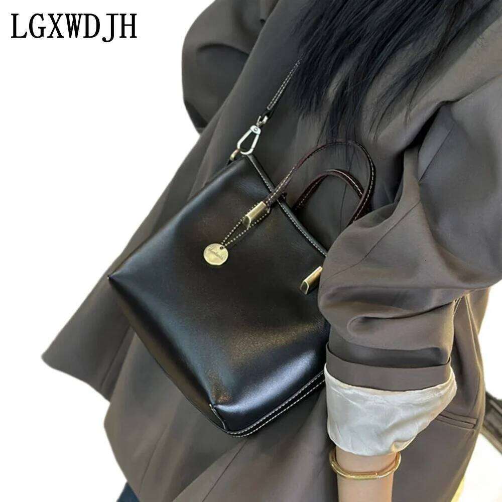 Plant First-Layer Cowhide Retro Women's Shoulder Bag European And American Kitten Crossbody Bags For Women Bucket Type Handbags