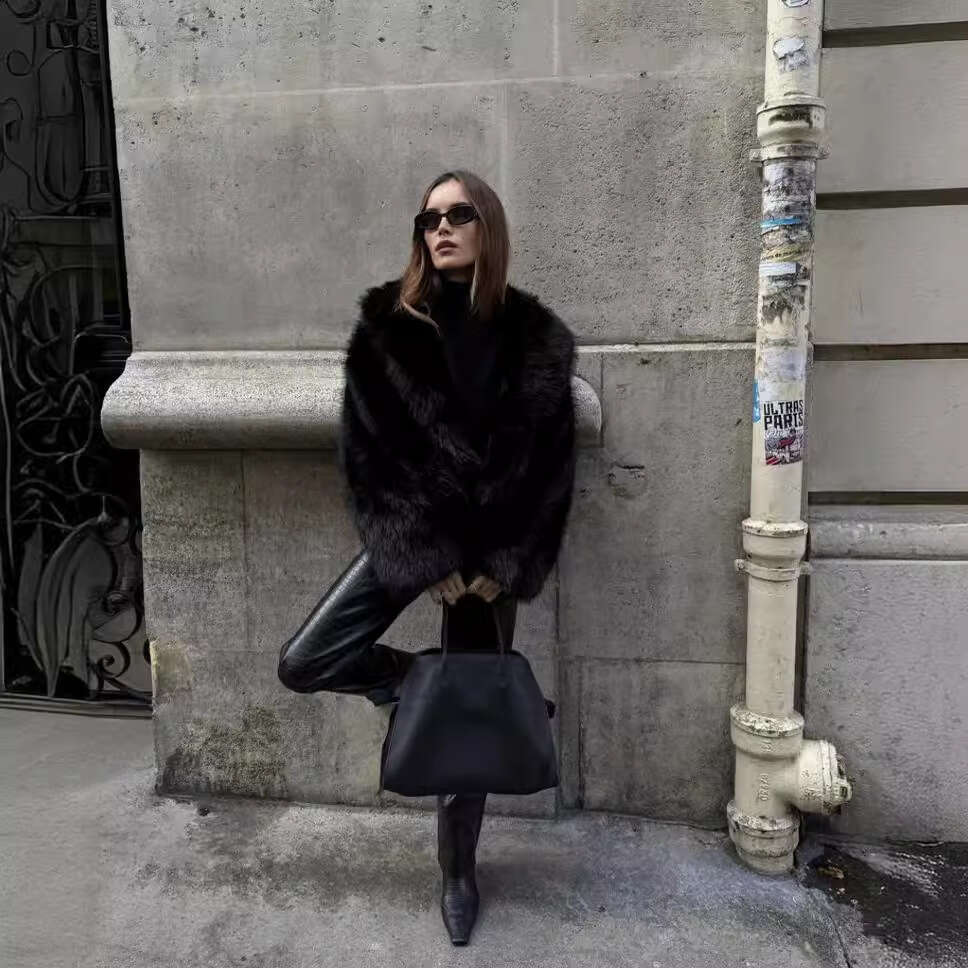 New Street Fashion Short Fox Fur Coat Women Autumn Winter Thick Fluffy Faux Fur Coat High Quality Brand Plush Women's Jacket