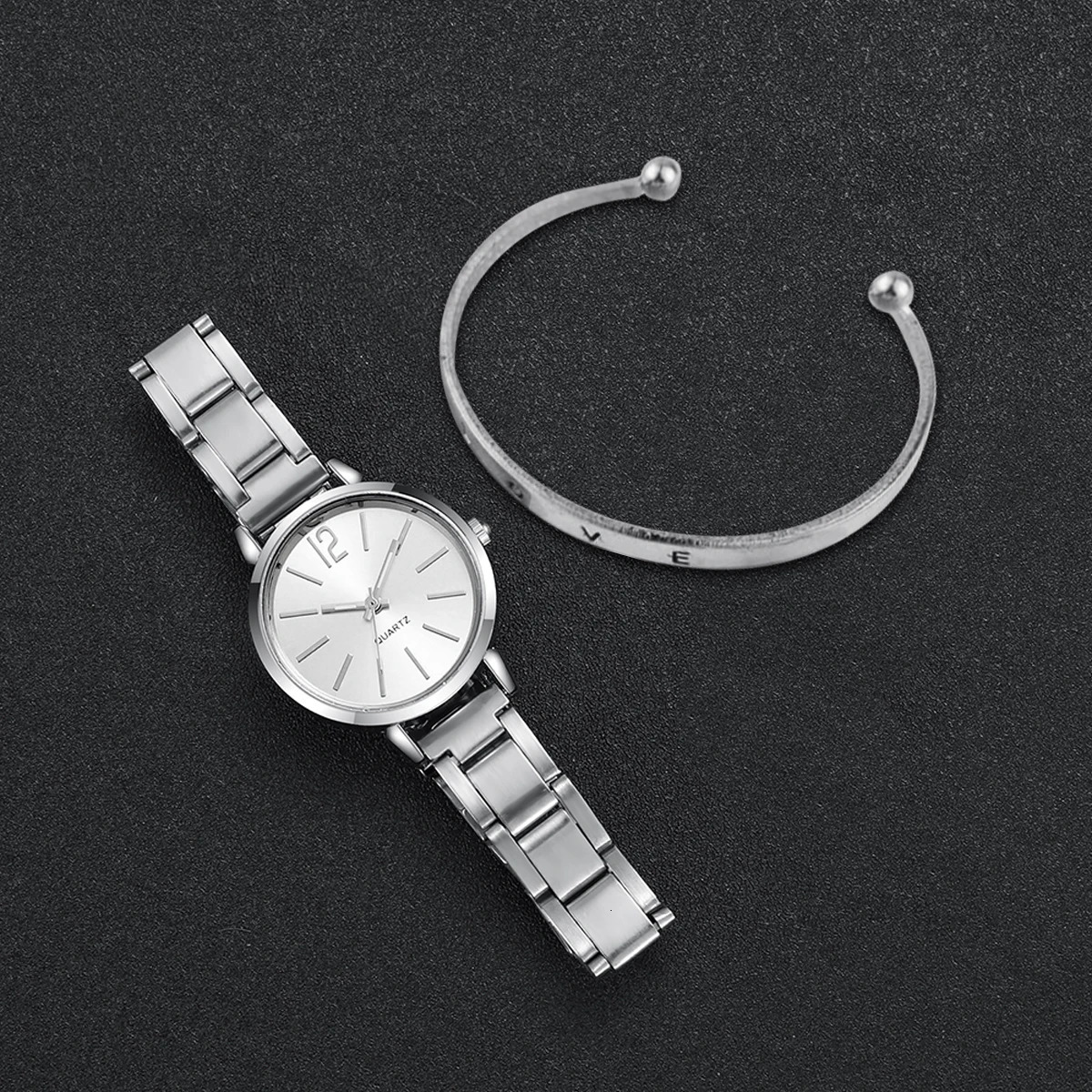 Fashion Women Elagant Watch Casual Simple Steel Strap Quartz Watch Love Bracelet 2PCs Set Temperament Wearing Style 250819
