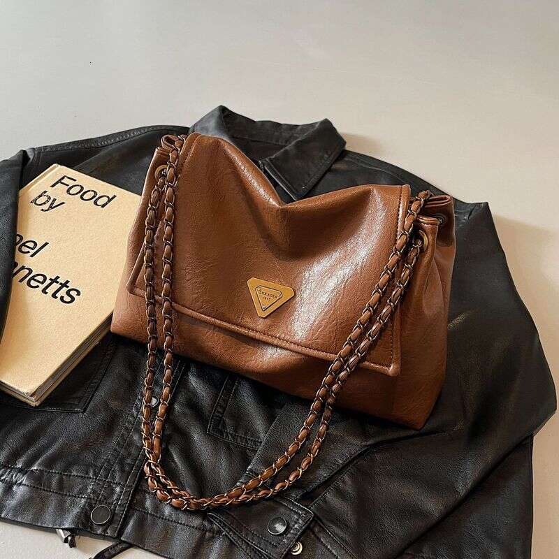 High End Large Capacity For Women 2024 New Casual Chain Shoulder Armpit Bag, Trendy And Versatile Crossbody Bag