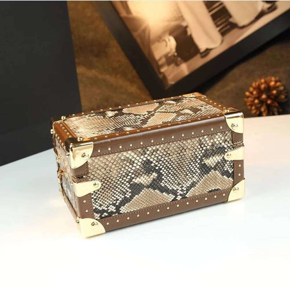 DHessentials Printed Women's Box High-Value New Light Luxury Niche Makeup Small Square Single Shoulder Crossbody Bag