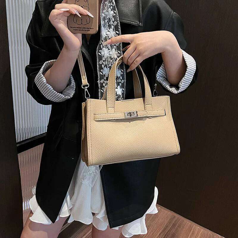 Lightweight Crossbody Bag Chic Shoulder Purse Trendy Sling For Day To Night Casual Office