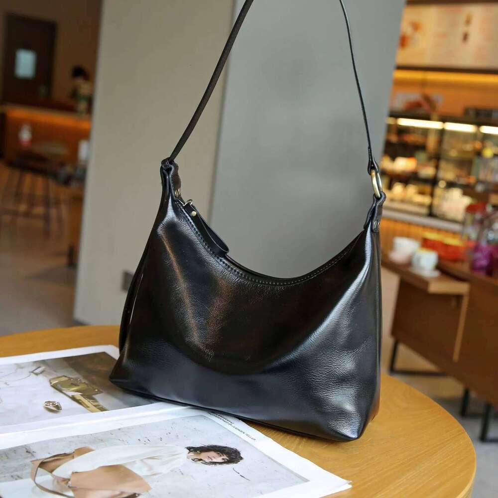 Layer Cowhide Single Shoulder Crossbody Simple Women S Zipper Dumpling Shell Designer Bag