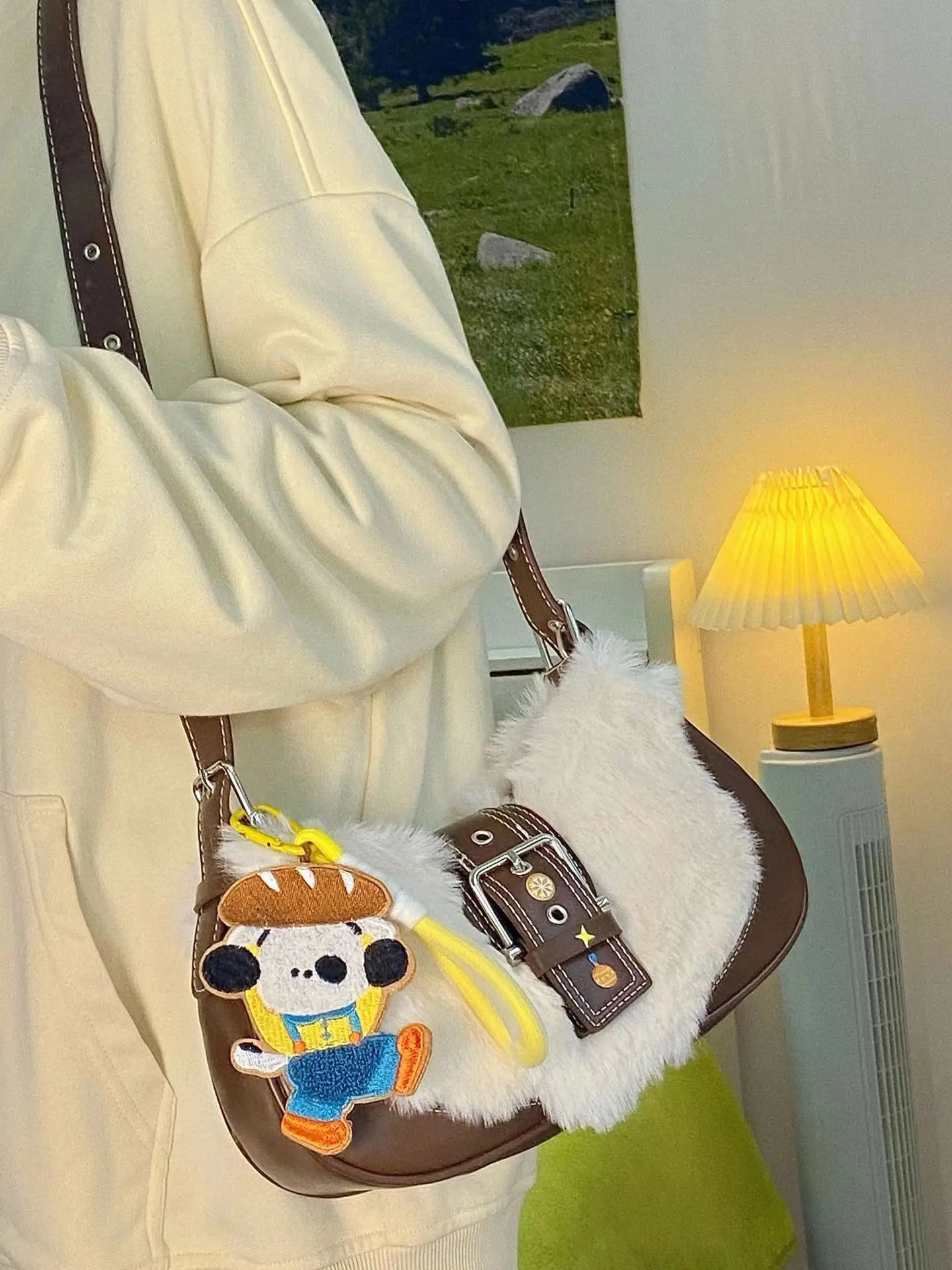 Miyagawa Autumn Winter Exquisite Versatile Plush Underarm Bag Niche Bag Retro Texture One Shoulder Crossbody Bag 250818