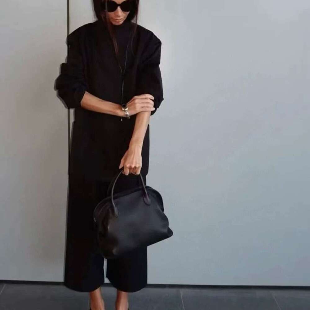 New Summer French Style Simple High-End Commuter Bowling Handbag Niche Design Genuine Leather Women's Bag designer bag B5