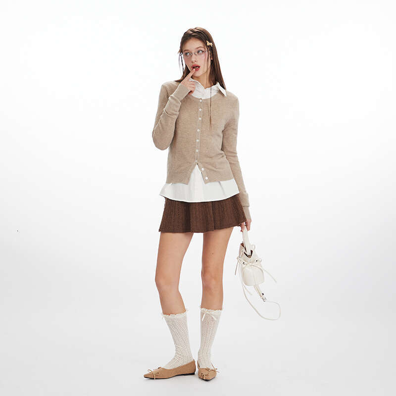 Round Neck Single-Breasted Knitted Cardigan Sweater For Women New Small Petite Elegant Autumn Winter Short Niche B5