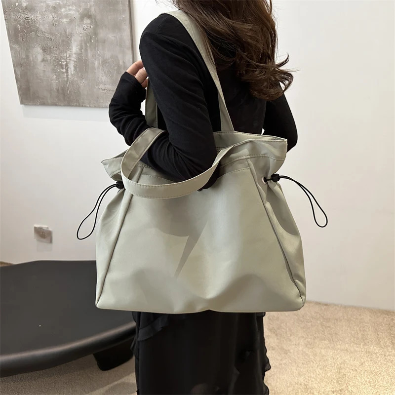 Large Capaci Womens oulder Bag 2024 Sle Simple Faionable Handbag Tote Bag op Bag Trendy Casual Bag 250814