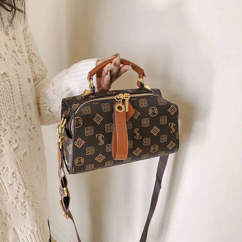 Designer Luxury Premium Quality Ladies Messenger Bag Leather Crossbody Shoulder Handbag Brand Women Tote Purse Stylish