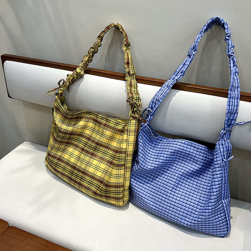 Autumn 2025 Korean style pleated drawstring single shoulder art style casual single shoulder crossbody bag for women, designer bag for women, trendy d