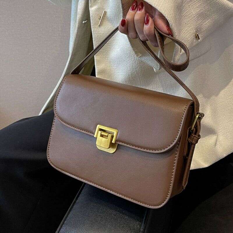 High-end Women's 2023 New Spring Fashion Simple Retro Shoulder Bag All-match explosive crossbody small square bag