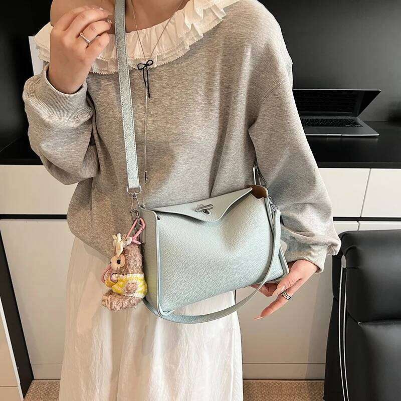 Women Brand PU Leather Lichee Pattern Crossbody Casual Lock Bucket Messenger Bag