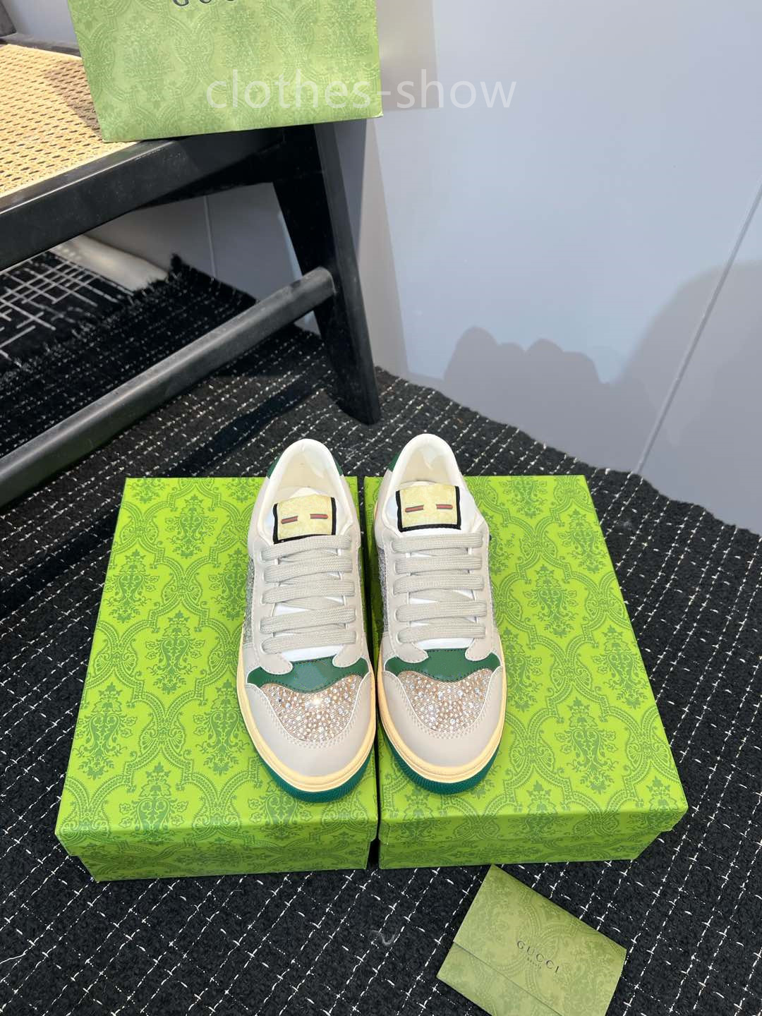 Designer sneakers oversized Tainers casual Shoes Fashion leather men women Sneaker Red Pink Glitter White Black Sole Patchouli Wom111