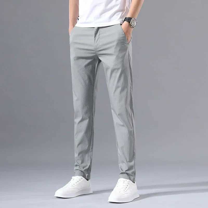 2022 Mens Thin Pants Solid Color Pants Smart Casual Business Fit Body Stretch Trousers Men Cotton Formal Breathable Trousers W250819