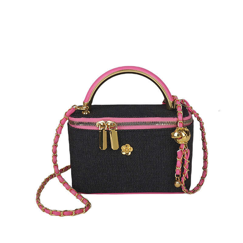 2025 Designer New Korean Fashion Small Chanel Style for Women, Color-Block Chain with High-End Feel, Versatile Shoulder and Bags Crossbody Bag