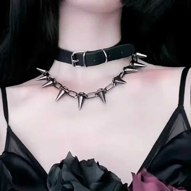 Fashion Punk Spike Chokers Necklaces Goth Rivet Collar Choker Necklace Metal Spike Link Chain Unisex Rock Night Club Jewelry Y250818