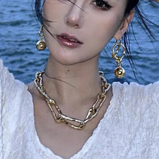 Retro Gold-plated Short Chunky Necklace for Women Big Girls Thick Chain Splicing Metal Choker Jewelry Collares Para Mujer 250815