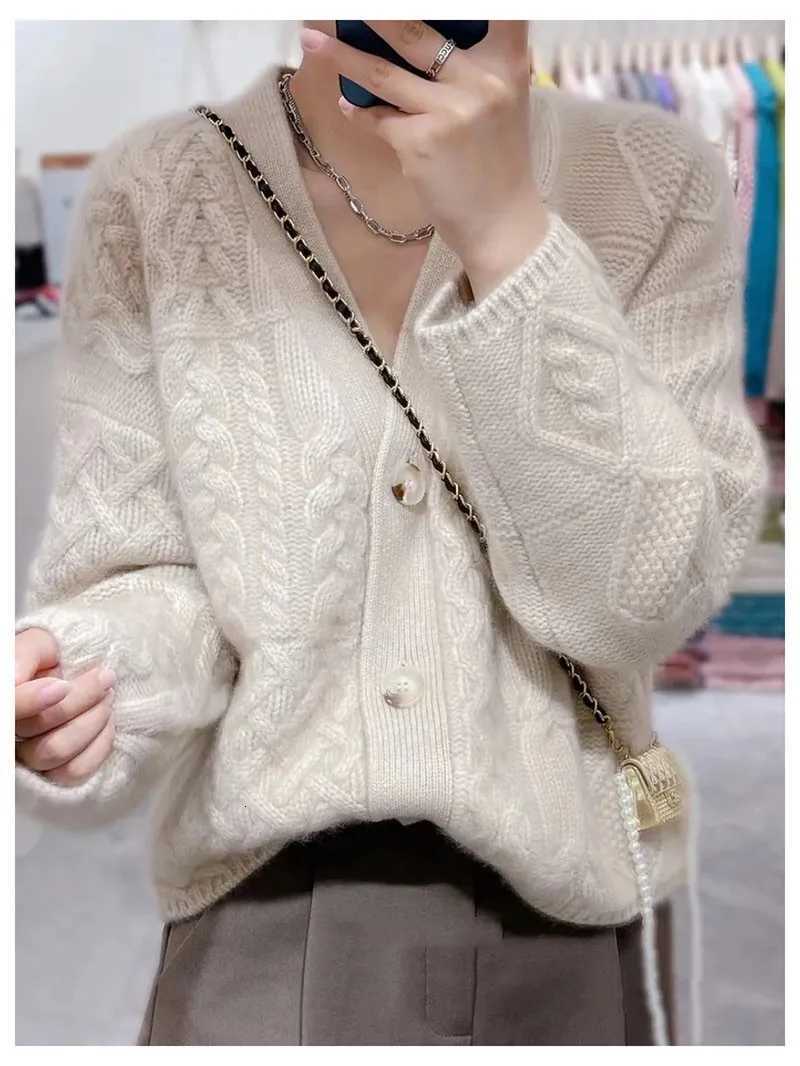 Heavy and Thick Twist Flower V-neck Cashmere Knitted Cardigan Women Autumn and Winter Lazy Loose Sweater Every Sweater Overcoat XJ250819