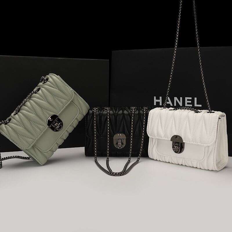 Women's 2023 new trend all-match niche design texture high-end French Messenger shoulder fashion small bag