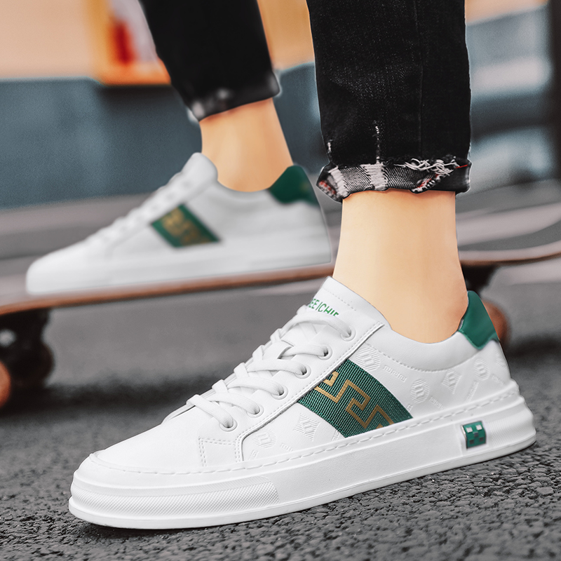 Men's summer British trend plimsoll shoes 2025 new genuine leather soft sole white shoes men's breathable versatile casual