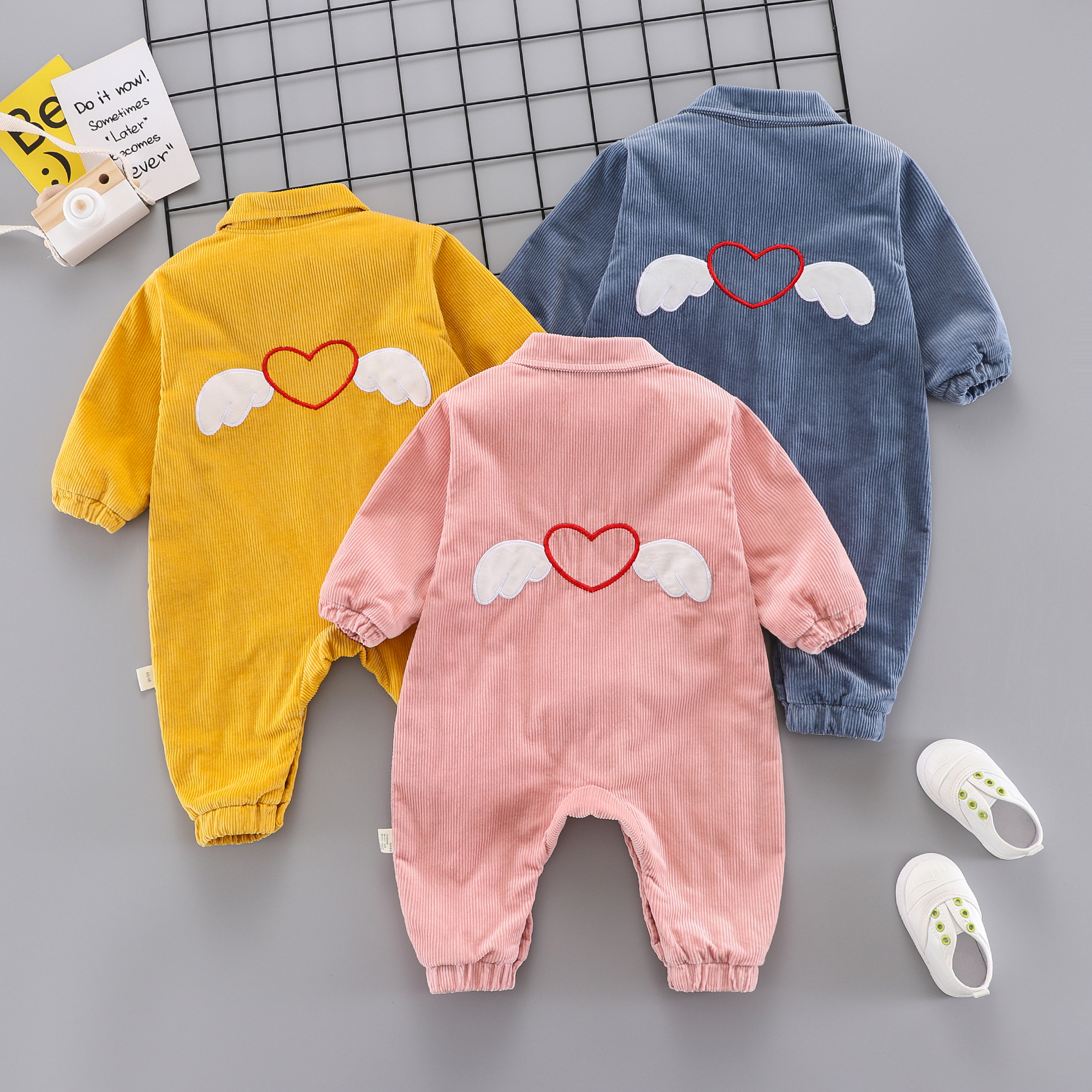 Double layered spring and autumn cartoon jumpsuit baby clothes for male and female babies, wearing khaki clothes, corduroy long sleeved crawling cloth
