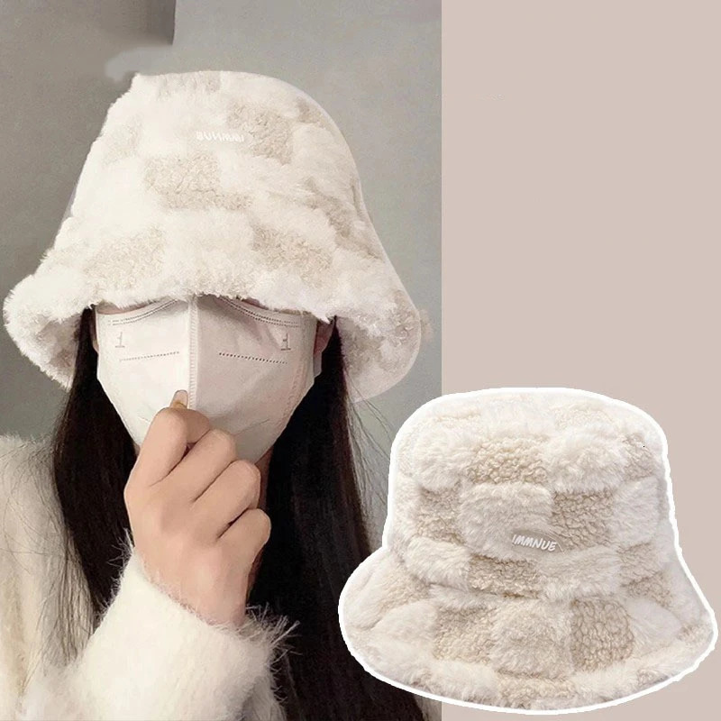 The pot hat is a versatile choice for women in autumn and winter. It features a warm sheepskin fisherman hat a fashionable 250819