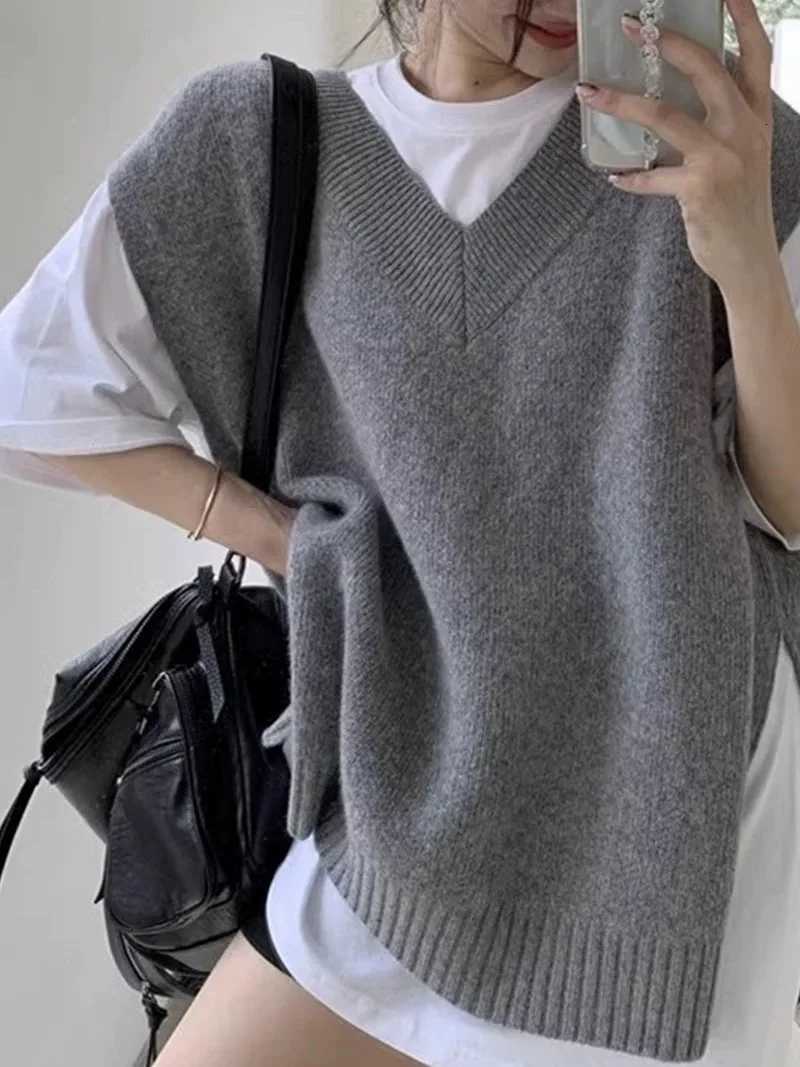 Women Cashmere Vest Sweaters Autumn and Winter Knitted Knitwear Vest Casual Loose Sleeveless Vest for Women XJ250819