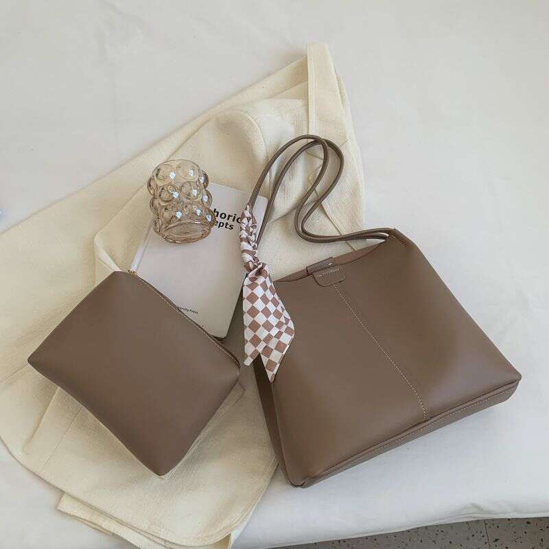 2024 New Single Shoulder Large Capacity Mother and Child Women's Trendy PU Leather Urban Minimalist Tote Bag