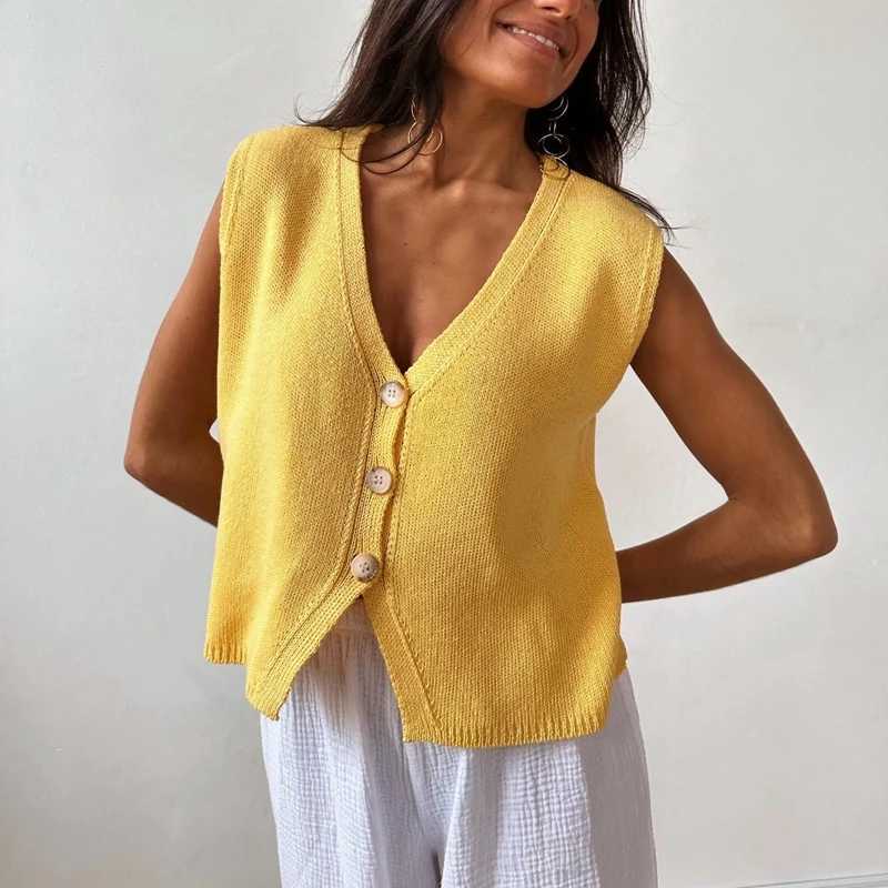 Women Knitted Tank Tops Casual Button Front V-Neck Sleeveless Crop Vest Preppy Y2K Aesthetic Sweater Vintage Clothes Streetwear XJ250819