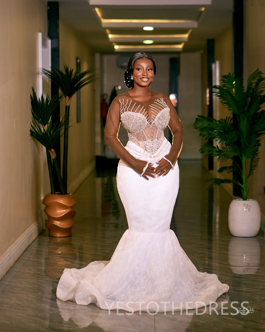 Plus Size Aso Ebi African Wedding Dress Bridal Gown For Bride Mermaid Wedding Gowns Sheer Neck Long Sleeves Beaded Lace 280Rhinestones Bridal Dress D6