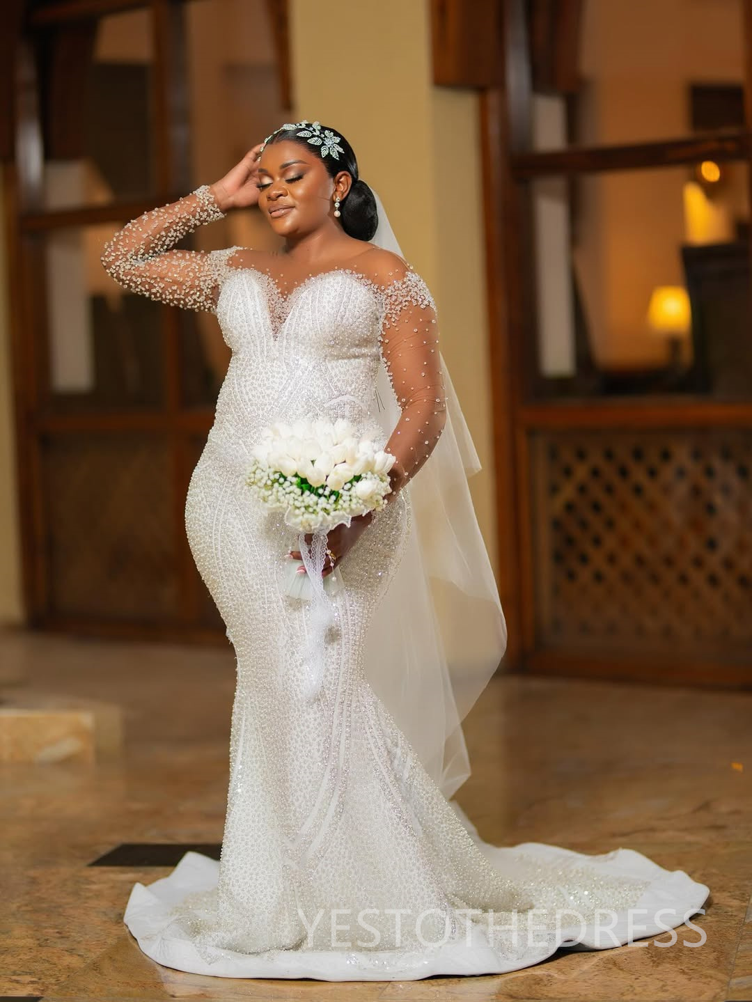 Plus Size Off White Aso Ebi African Wedding Dress Bridal Gowns For Bride Mermaid Wedding Gowns Sheer Neck Long Sleeves Beaded Lace Bridal Dress D611