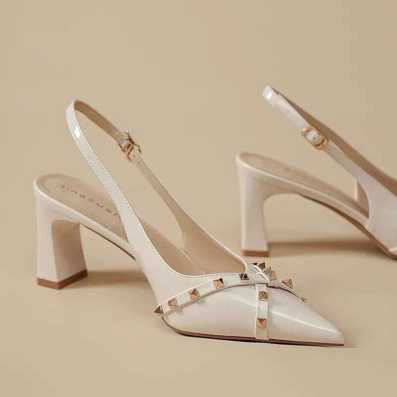 2025 New Closed-Toe Chunky Heel Women's Rivet French Fairy Style Designer Shoes Single Pointed Toe Shoe Leather Comfortable Fashion Sandals