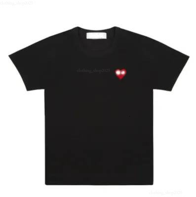 Play T Shirt Designer Comme Desvgarcon Tee Japanese Style Solid Couple Outfits Luxury Heart Tshirt Short Sleeve Fashion Casual Classic Comme De Gracons Tshirt 81C