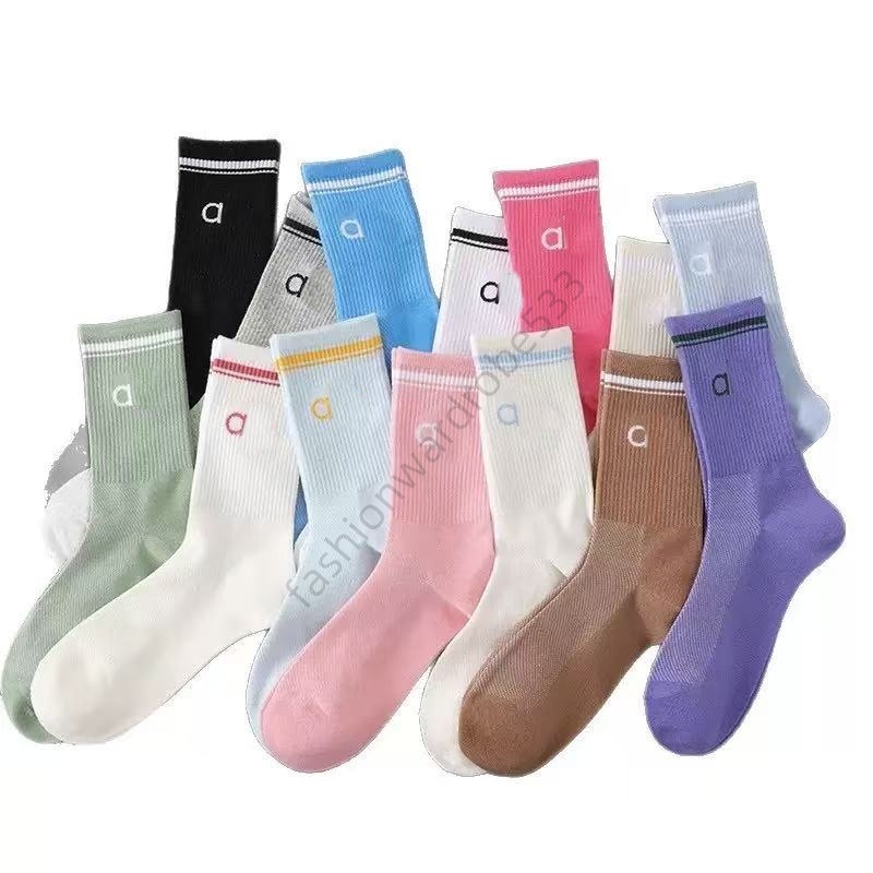 Designer men's socks, luxury women's high socks, embroidered socks, towel soles, classic mid-length casual long socks, cotton yoga socks, outdoor fashion socks