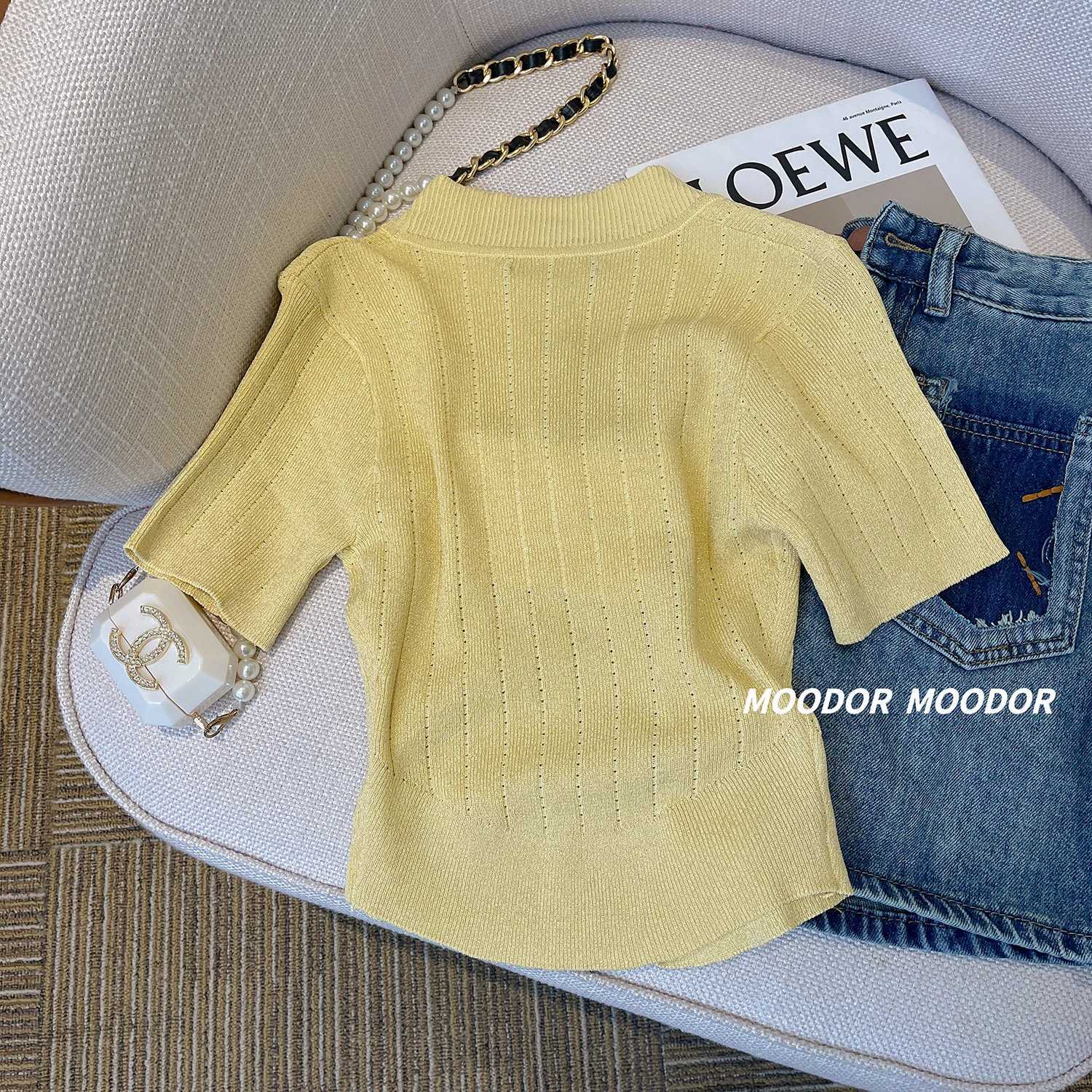 2025 New Thin V-neck Knitted Short Sweater Cardigan with Gold Button Ice Silk for Womens Summer Hollow Slim Fit Top XJ250819