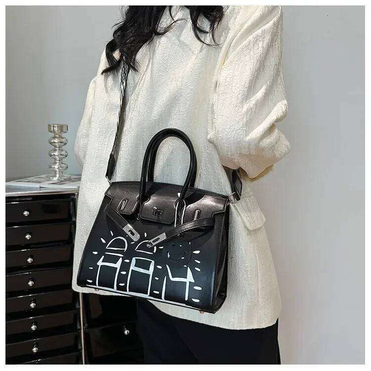 Spring Latest Large Capacity Women S Tote Fashion Printed Handheld Crossbody Casual All Match
