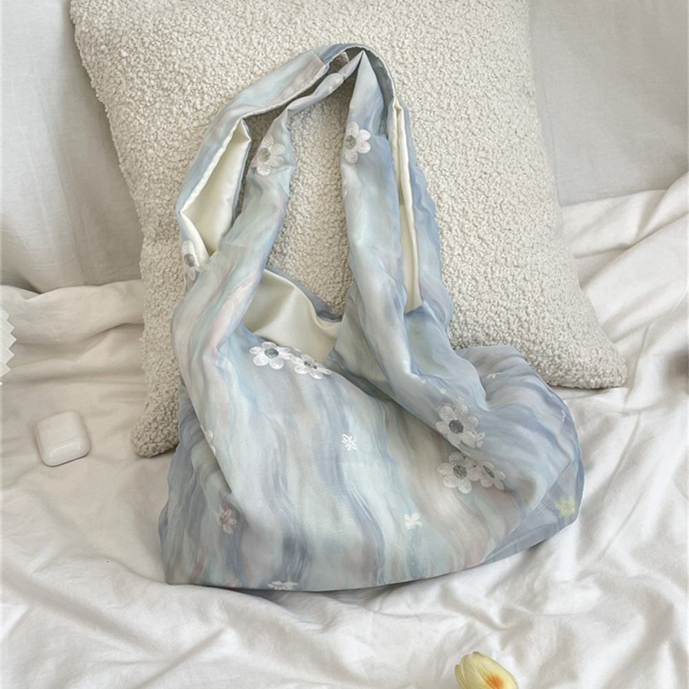 2025 Autumn Chinese Embroidery Art Fresh Fairy Canvas Bag Single Shoulder Handbag Commuter Large Capacity Vest Bag Women's Crossbody Bag Designer