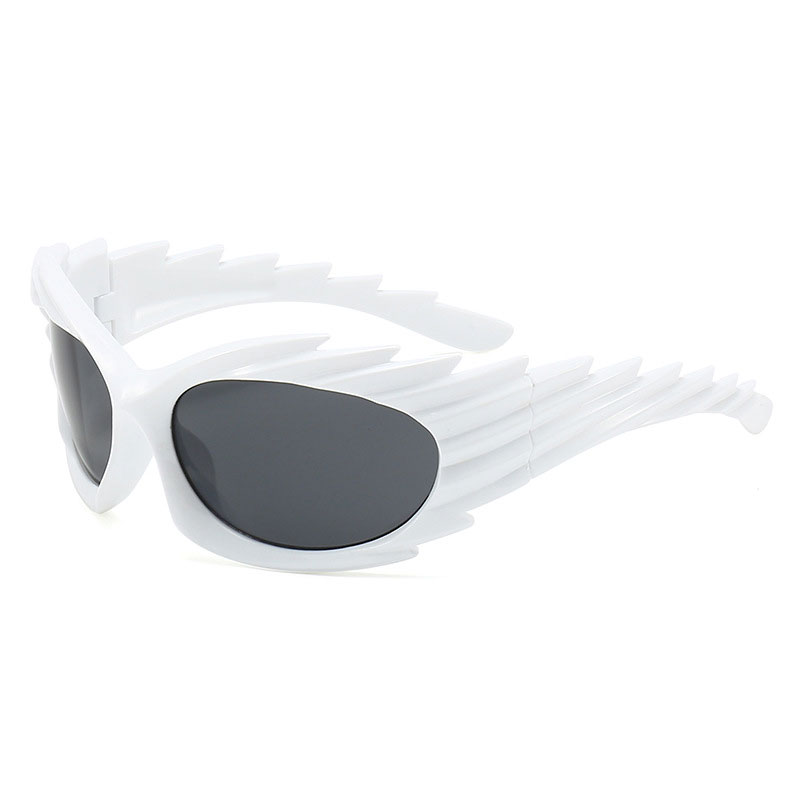 Chic Cat's Eye Fashion Eyewear Durable Shades Offering UVA/UVB Shielding for Elegant Wearers