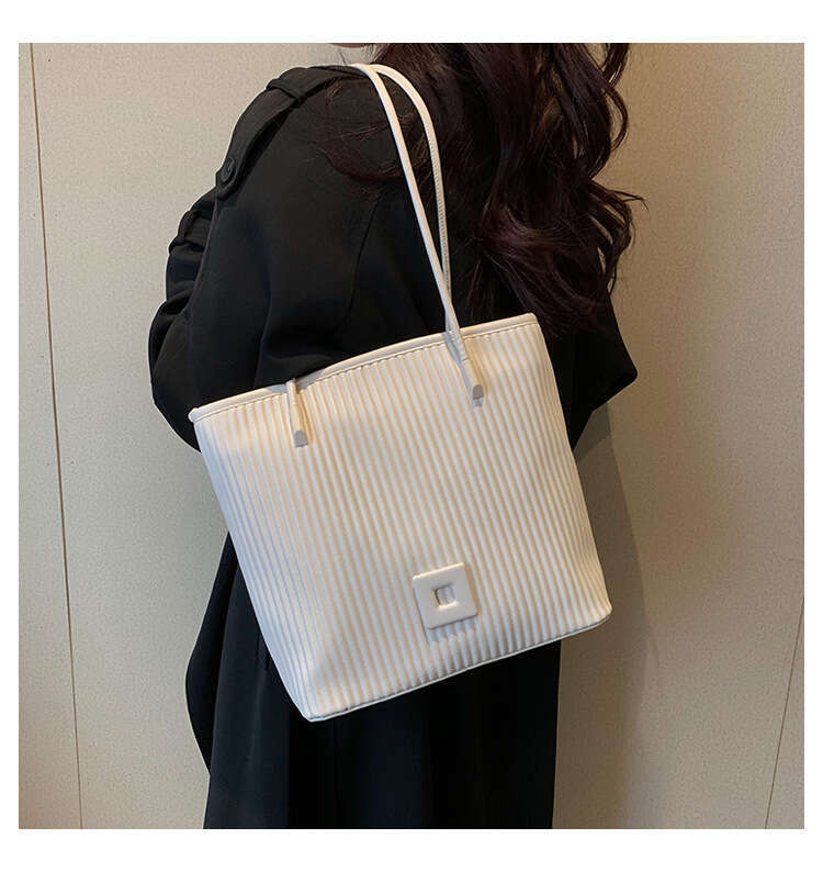 Designer Bags Minimalist Bucket Tote Large Capacity 2025 New Fashion Texture Shoulder Versatile Women's Bag