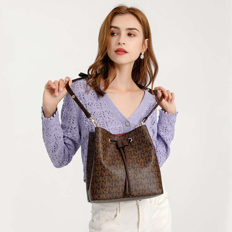 2025 Designer Elegant Crossbody Bags for Women Handheld Mother Fashion Bucket Letter Printed Brown Shoulder Bag