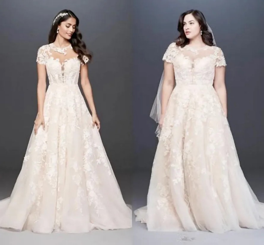 Oleg Cassini Plus Size Wedding Dresses Short Sleeve Jewel Neck Princess Garden Country Wedding Dress Bridal Gown