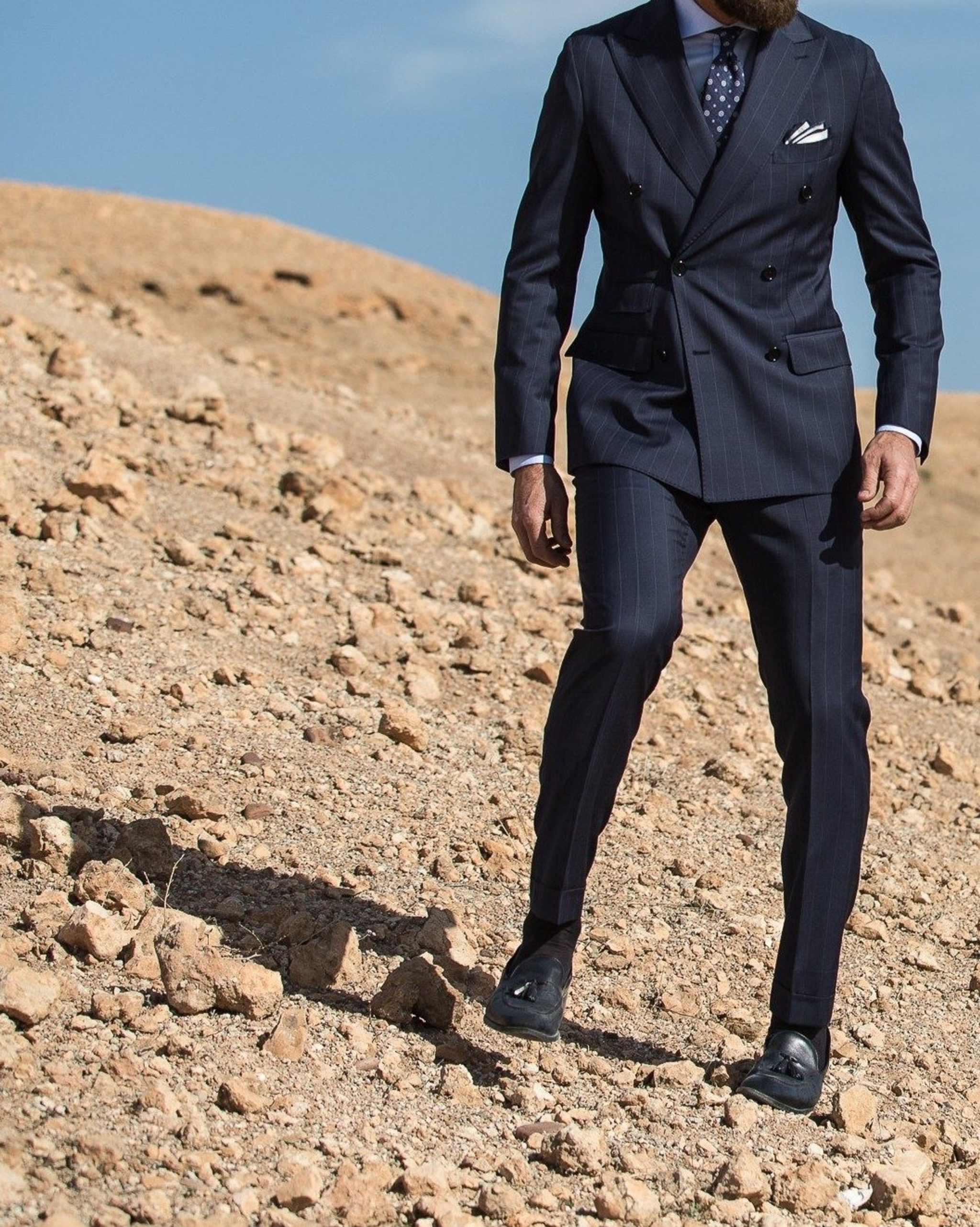 Formal Wedding Tuxedos Peaked Lapel 2 Pcs Pinstripe Men Suit Classic Fit Double Breasted Evening Prom Grooms Blazers Customized