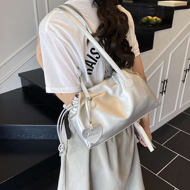 Korean Designer Bags Style Simple Versatile Tote for Women 2025 Summer Large Capacity Casual Commuting Shoulder Crossbody Bag Trendy