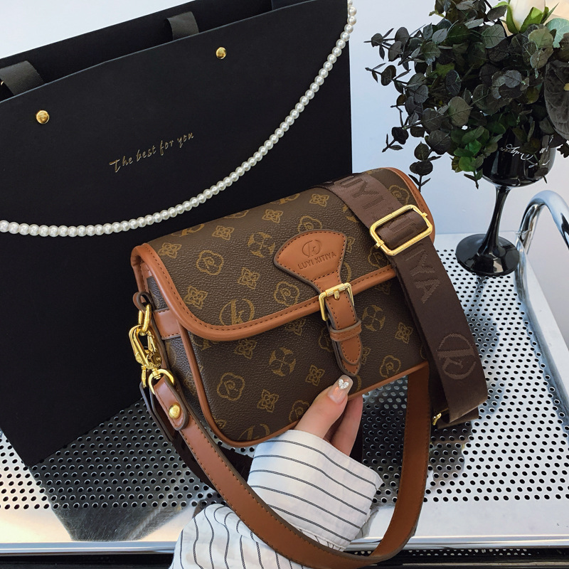 Designer small bag female new autumn and winter fashion all kinds of single shoulder bag texture foreign air cross-body small bag